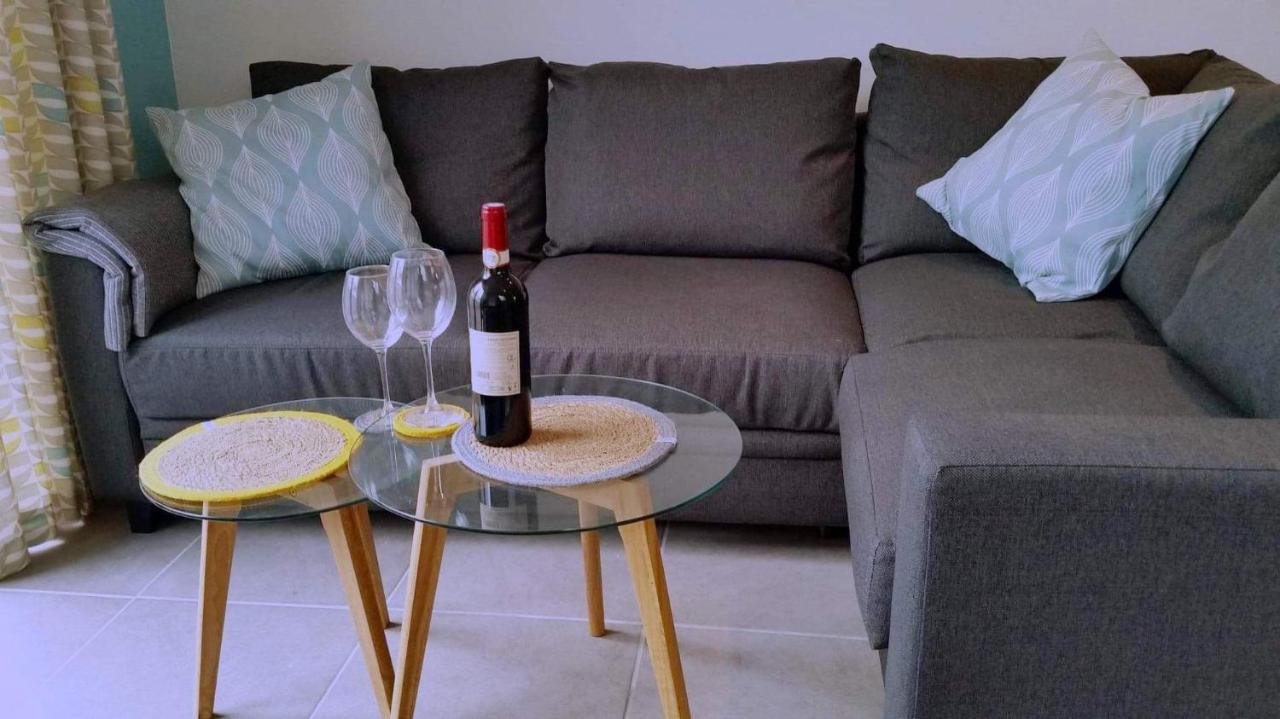 Stones Throw Studio Apartment Bude Cornwall Exteriör bild
